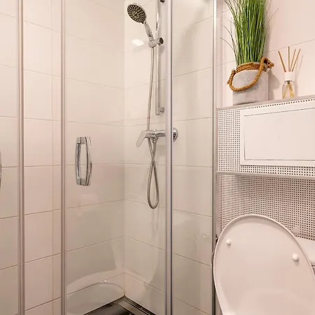 Apartament No.1 *
